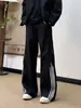 Pantalones Casuales Desestructurados con Cremallera y Tres Rayas para Hombres y Mujeres Sueltos Versátiles Deportivos Simples Modernos de Moda Pierna Recta Largos