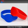 Fábrica de pulseras de silicona con esfera ovalada RFID, puede empaquetar chip de baja frecuencia, alta frecuencia, ultra alta frecuencia