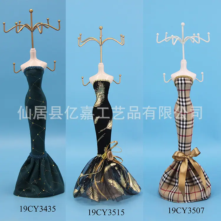 19CY3435.jpg