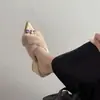 Tacones Altos Peludos de Punta Fina para Mujer, Tacón de Cuña Retro Francés, Nuevo Estilo Invierno 2026, Mocasines Elegantes de Tacón Fino Versátiles
