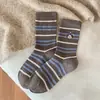 Calcetines lindos de doble puntada bordados de dibujos animados para mujer, longitud hasta la mitad de la pantorrilla, estilo japonés, color café, calcetines holgados cálidos Melard para otoño e invierno