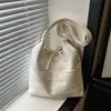 Bolso de Lona Informal para Viajero 2026 Primavera Nuevo Elegante Bolso de Hombro con Estrella Moda Coreana Personalizado Bolso de Axila