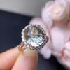 ¡Anillo de cristal verde natural! ¡El cristal está limpio! ¡El color fuego es súper fuerte! El tamaño de la piedra suelta es 10*12 mm