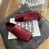 Mocasines retro de estilo francés con estampado de piedra, punta cuadrada y tacón bajo para mujer, nuevos zapatos casuales slip-on de otoño 2026
