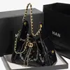 Bolso de Hombro con Patrón de Diamantes Bajo el Brazo 2025 Modelo Nuevo Cadena Lujo Ligero Simple Moda Retro Bolso de Mujer Gran Capacidad Bolso de Moda