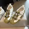 Zapatos de entrenamiento alemanes para mujer que aumentan la altura, nuevo modelo de verano 2026, malla fina transpirable, piel auténtica, punta cuadrada, zapatos Mary Jane bajos