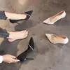 Tacones altos de banquete de 9 cm, nueva colección primavera/verano 2026, zapatos de salón versátiles de punta con adornos de pedrería y un tacón esbelto, bailarinas de estilo francés para mujer