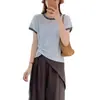 Tejido de punto con manga corta abotonada y dobladillo de color contrastante para mujer 2026 Nuevo estilo coreano de verano Diseño irregular Top corto