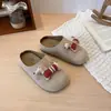 Sandalias Birkenstock cerradas tipo slip-on de estilo coreano casual para niñas para uso en exteriores, nuevos zapatos slip-on versátiles para niños primavera y otoño 2026