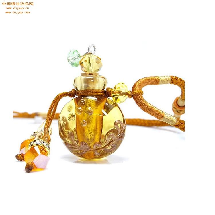 中国精油饰品网金黄色缨诺绳大号扁圆巴洛克项链2.jpg