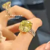 Anel Seiko Super Grande Corte Estrela Flash com Diamante de Carbono Alto Importado de Luxo Amarelo Ganso Flor de Gelo Congelado Fertilizante Quadrado Anel Feminino