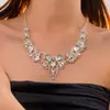 Aretes de Botón Ovalados con Forma de Lágrima en V Tachonados con Diamantes Estilo Francés Vintage Collar Cadena para Clavícula Estilo Palacio Conjunto de Temperamento Venta al por Mayor