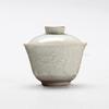 Moji Ice Table Glaze Relief Suihan Sanyou Cover Bowl Tea Room Household Ceramic Tea Bowl Plain Elegante e de boa aparência Cover Bowl