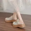 Zapatillas de Verano Perforadas de Perlas de Moda Nuevas Transpirables Versátiles de Suela Gruesa que Aumentan la Altura Cerradas sin Cordones