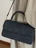 Nova Bolsa Feminina Outono 2025 Moda Textura Retrô Cor Pura Simples e Requintada Bolsa Carteiro de Ombro Único Transversal Pequena Quadrada para Mulheres