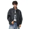Chaqueta de Motociclista de Cuero PU con Cuello Alto Desestructurado Americana para Hombre Otoño Nueva Llegada Marca de Tendencia Alto Diseño Streetwear Rudo Fresco Chaqueta de Cuero Ropa de Abrigo