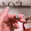 Anillo de Plata de Ley S925 con Piedra de Cristal Natural Creativo Europeo y Americano para Mujer con Diseño de Brazo Retorcido de Alta Gama, Popular en Xiaohongshu