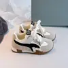 Zapatillas de Entrenamiento Alemanas Estilo Retro para Niñas Primavera/Verano 2026 Nueva Moda Infantil Versátiles Casuales Deportivas Suela Suave Zapatos Forrest Gump
