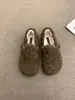 Pantuflas mullidas de suela plana, estilo retro, modernas, para mujer, aptas para usar en exteriores, nueva colección otoño/invierno 2026, forradas de felpa para abrigar, mocasines casuales