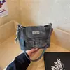 Nova Moda Doce e Cool Bolsa de Motocicleta com Rebites Resistentes, Múltiplos Bolsos, Grande Capacidade, Bolsa de Ombro Único para Axila