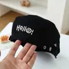 Chapéus Infantis Primavera e Verão Finos Estilo Coreano Boina Versátil para Meninos e Meninas com Letras Bordadas Boné Estiloso da Moda