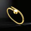 Pulsera de Acero Inoxidable en Oferta para Mujer, Pulsera de Círculo Chapada en Oro de Alta Gama con Diamantes, Joyería de Pulsera de Acero de Titanio de Lujo Ligero