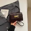 Bolso de mano estilo retro para mujer, nueva colección 2026, casual y a la moda, adecuado para ir al trabajo, bolso de hombro simple o bolso cruzado