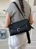 Bolsa de Braço para Mulheres 2026 Novo Modelo Bolsa Baguete de Alta Qualidade Bolsa de Ombro Único Transversal Venda Direta da Fábrica Bolsa Design Yuzi