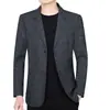 Suministro exclusivo transfronterizo: Chaqueta de traje de cuadros de un solo botón con dos botones, estilo business casual para hombre, temporada primavera/otoño 2026, para hombres de mediana edad