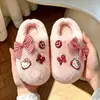 Nuevas pantuflas de algodón para niños de otoño e invierno, diseño de caricatura lindo para niñas, pantuflas cálidas para interiores y pantuflas de algodón a juego para padres e hijos