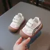 Zapatos para bebé niña, nuevos modelos de primavera y otoño, zapatos blandos para caminar para bebé, transpirables, versátiles, casuales para niños pequeños