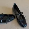 Zapatos Mary Jane estilo francés para mujer, nuevo modelo primavera 2026, zapatos planos de corte bajo de verano, zapatos pequeños de cuero elegantes, versátiles con faldas