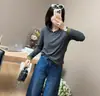 Camiseta de Manga Larga con Cuello Redondo y Bloques de Color Falsa de Dos Piezas para Mujer 2026 Otoño/Invierno Nueva Ajustada Capa Base Ropa Interior Top Adelgazante