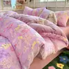 Conjunto de Roupa de Cama de Lã de Leite Desenho Animado 2026 Novo Dormitório Estudantil Conjunto de Três Peças com Fronha e Lençol com Fronha de Lã Coral Dupla Face