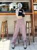 Moda feminina verão 2026 estilo Hong Kong nova coleção: calças jeans únicas e estilosas em rosa e roxo, estilo hip-hop, moda high-street, calças compridas