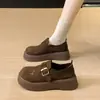 Zapatos de mujer tipo Birkenstock, de suela gruesa, que aumentan la altura, completamente cerrados, nueva colección otoño 2026, diseñados para mujeres menudas, con diseño de mocasín estilo británico