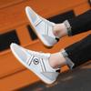Sapatos Masculinos Primavera e Outono 2026 Novo Estilo Malha Respirável Sapatos Casuais Slip-On Sapatos Forrest Gump Versáteis Sapatos Casuais Masculinos