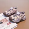 Sapatos Aquáticos Infantis com Fivela Giratória, Novo Modelo de Verão para Meninos e Meninas, Sandálias Fechadas na Ponta, Respiráveis, Secagem Rápida, Sandálias Aquáticas Versáteis