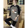 Camiseta de algodão puro com cor contrastante e manga longa para mulheres, top casual solto de comprimento médio com manga raglan para o outono de 2026, para combinar com calças tubarão