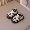 Sandalias de Verano Cerradas para Bebé Zapatos Transpirables para Niños Niños 2026 Nuevos Zapatos para Caminar para Niños Pequeños de Suela Suave Zapatos Antideslizantes para Playa
