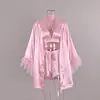 Shorts Lingerie Novo Estilo Europeu e Americano, Conjunto de Três Peças Camisola, Roupa de Dormir de Seda Sintética, Pijama de Cetim com Penas de Outono para Mulheres, Transfronteiriço