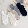 Meias femininas coreanas Dongdaemun para primavera e verão, meias curtas estilo japonês para todas as estações, meias invisíveis caneladas de cor sólida