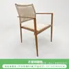 Silla Nórdica de Exterior Personalizada Pe Imitación Ratán Impermeable Protección Solar Silla con Cordón Mesa de Madera Plástica Columpio Comercial de Exterior Mesa y Sillas de Comedor de Aleación de Aluminio