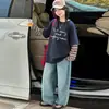 Conjunto de Moletom Falso Duas Peças para Meninas Primavera e Outono 2026 Novo Estilo Coreano Jeans Casuais Elegantes Conjunto Duas Peças para Menina