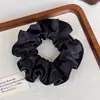 Goma para el pelo satinada de color liso para mujer, scrunchie suave de seda plisada, gentil y versátil para el uso diario, adecuado para coletas bajas