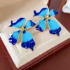 Brincos de resina vintage com uma elegância francesa retrô, brincos de tarraxa versáteis e modernos para mulheres