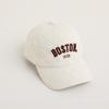 Otoño e Invierno nuevo sombrero infantil de Corea del Sur gorra con visera acolchada de letras para bebé gorra de béisbol gruesa y cálida moda