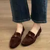 Mocassins Chuyuji Retrô de Salto Grosso para Mulheres 2026 Novo Camélia Bico Quadrado Solado Macio Slip-On