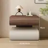 Mesa de Cabeceira Flutuante com Duas Gavetas Cor de Noz Design Moderno Minimalista Sem Puxadores Armário de Armazenamento ao Lado da Cama