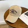 Nueva gorra bordada con letras estilo coreano para hombres y mujeres, adecuada para todas las estaciones, gorra de béisbol versátil para exteriores que hace que la cara se vea más pequeña, gorra de béisbol estilo americano